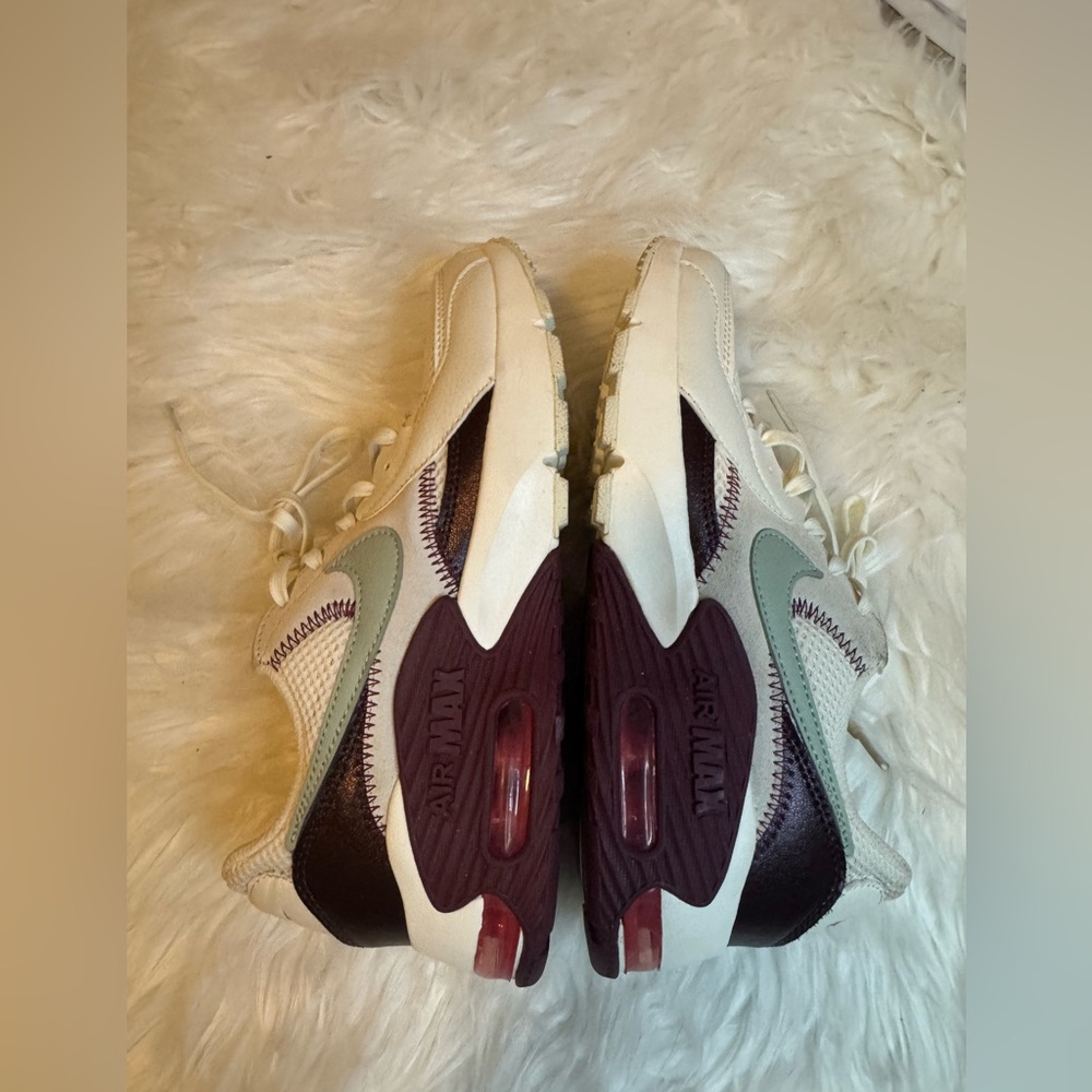 Nike Air Max SIZE 6 NEW White with Maroon and Grey details - Picture 10 of 11